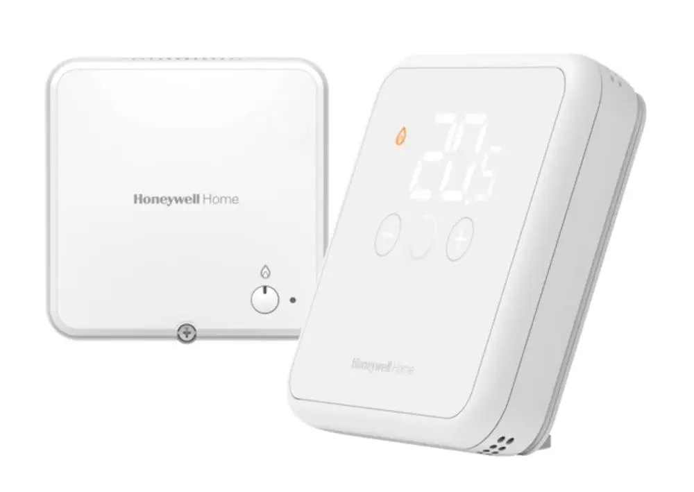 Weißes Raumthermostat mit digitaler Anzeige und Steuerungstasten. Gerät von Resideo, geeignet für drahtlose Heizungssteuerung.