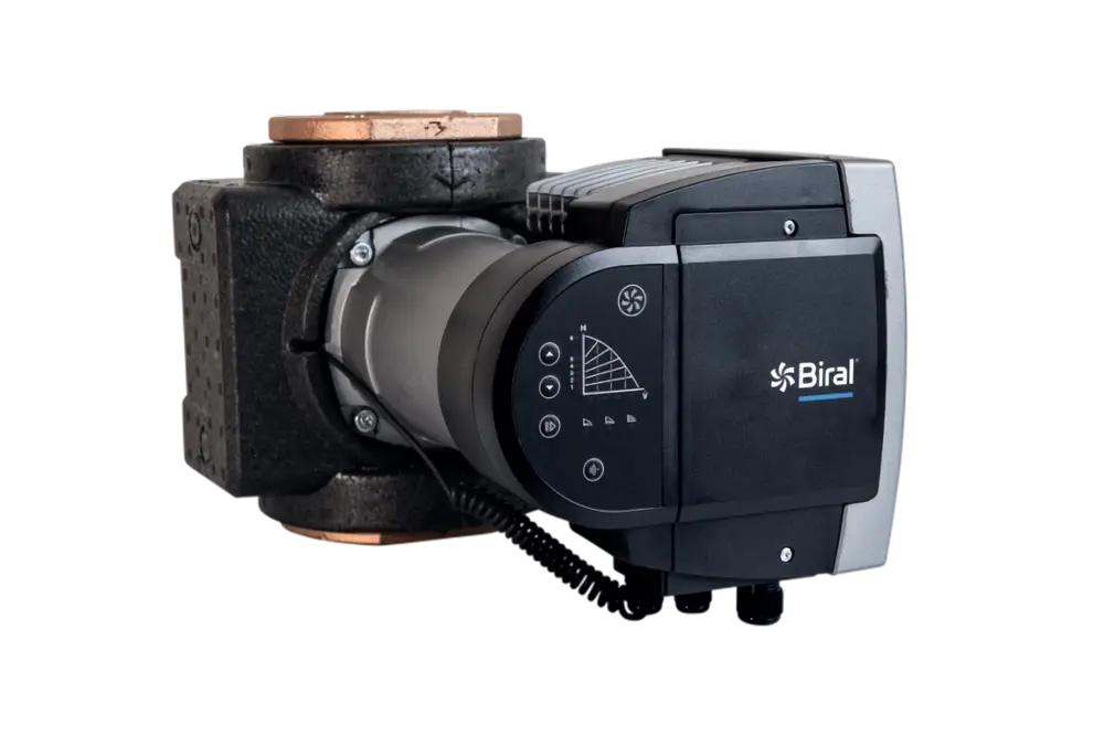 Pumpe mit schwarzem Gehäuse und grauem Motor, ausgestattet mit Tasten und Anzeige für Betriebsparameter, hergestellt von Biral.
