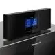 Schwarze Bedienoberfläche mit farbigem Touchscreen, displayt Temperaturanzeigen und Systeminformationen, montiert auf Buderus-Gas-Brennwertkessel.