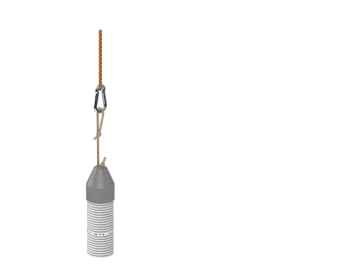 Brötje Abgasleitung mit einem flexiblen Abschnitt und einer Montageöse, verbunden durch ein Seil zu einer Aufhängung, dargestellt in einem schlichten Design.