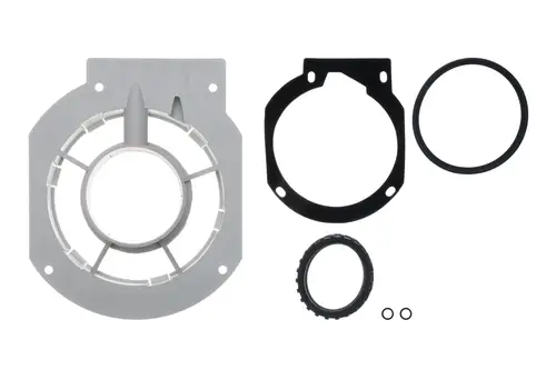 Brötje Abgasadapter mit mehreren Dichtungen und einer Halterung. Teile in verschiedenen Formen und Größen, die zur Abgasanlage gehören.