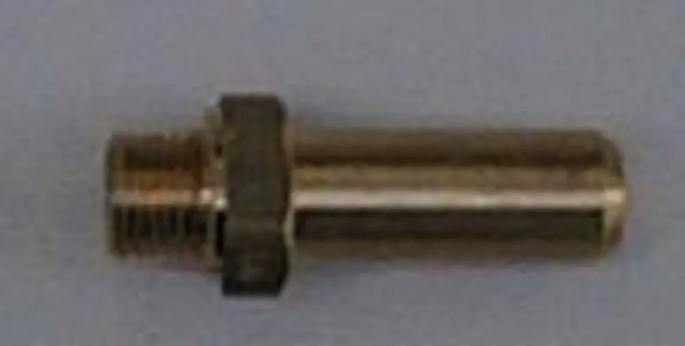 Messingdüse mit Gewinde, schmaler, zylindrischer Form. Teil eines Heizsystems, möglicherweise von der Marke Brötje, für Gasbrennerzwecke konzipiert.