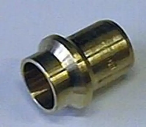 Gasdüse aus Metall in zylindrischer Form, hergestellt von Brötje, mit einer Öffnung auf einer Seite. Oberfläche glänzend.