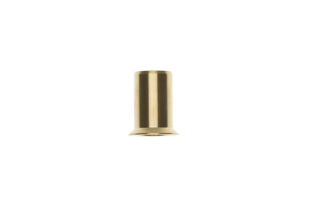 Brötje Gasdüse in zylindrischer Form mit schmalem Körper und breiterem Fuß. Das Produkt zeigt eine metallische Oberfläche ohne weitere Details.