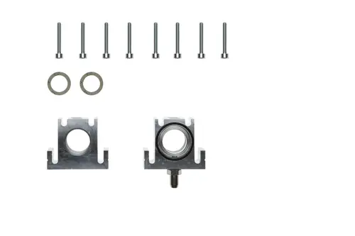 Flansch für Gasventil, bestehend aus zwei Metallteilen mit kreisförmigen Öffnungen, Schrauben und Unterlegscheiben; Produkte von Brötje.