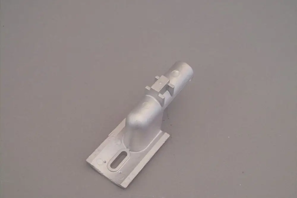 Gasschlitten von Brötje, metallisch, mit abgerundetem oberen Ende und flacher Basis zur Befestigung. Eignet sich für technische Montagen.