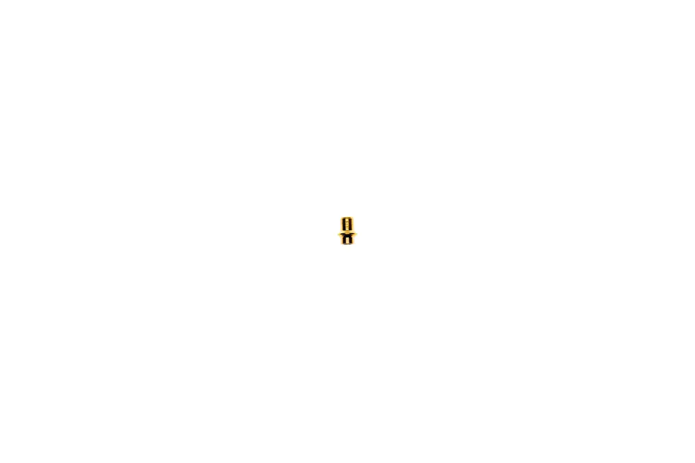 Brennerdüse in Goldfarbe, mit schmaler, zylindrischer Form. Geeignet für Erdgas-Anwendungen, hergestellt von Brötje.
