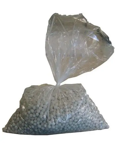 Weißes Granulat in transparentem Plastikbeutel, etikettiert mit der Marke ATEC. Der Beutel wirkt gefüllt und zeigt eine glatte Oberfläche.