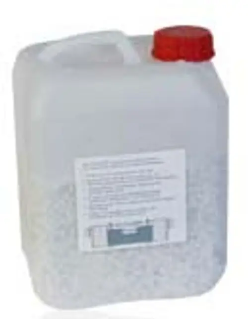 Weißer Kunststoffbehälter mit rotem Schraubdeckel, beschriftet mit Anwendungshinweisen, enthält Granulat. Produkt von ATEC zur Verwendung in spezifischen Anwendungen.