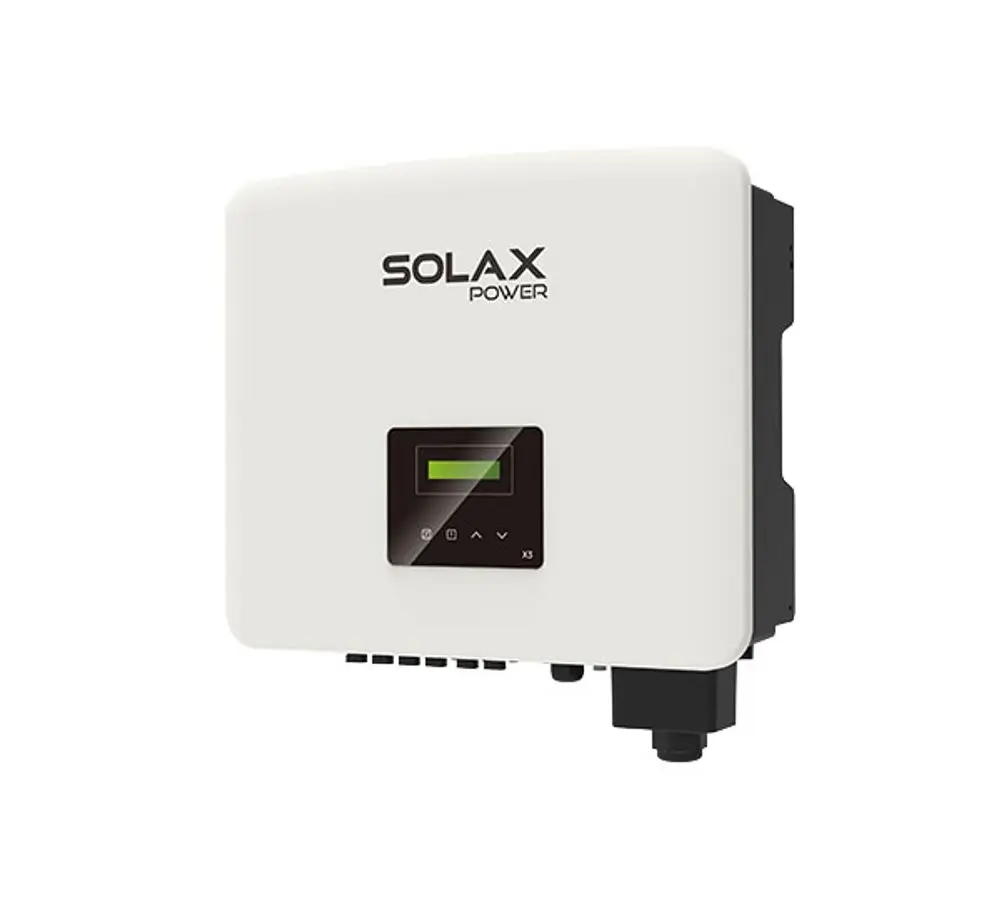 Weißer Solax Wechselrichter mit einem Display, mehreren Anschlussmöglichkeiten und zwei je einem MPP-Tracker, geeignet für die Installation in Solaranlagen.