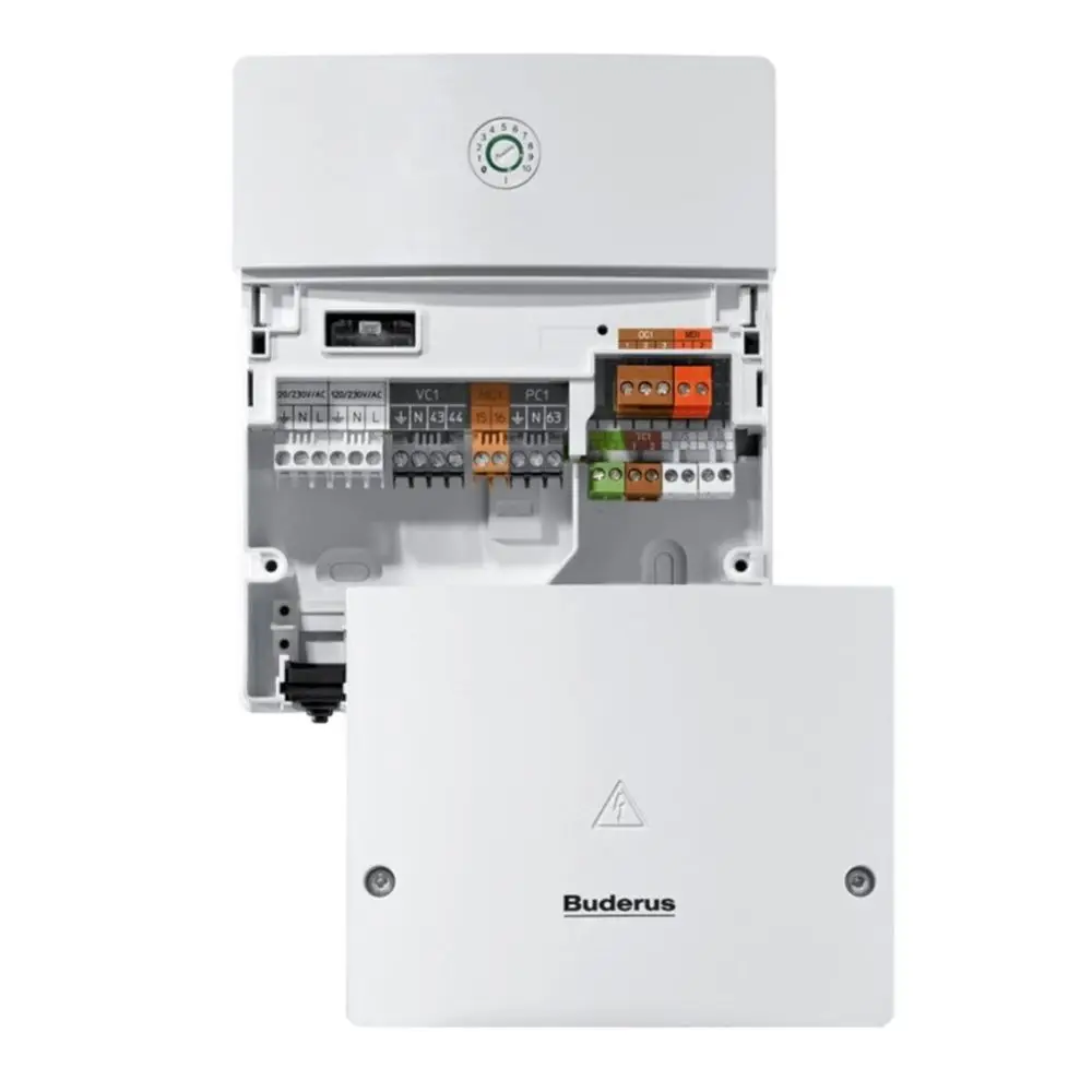 Buderus Heizkreismodul in weißer Ausführung mit sichtbarem Anschlussfeld und mehreren Klemmen für die elektrische Verbindung im Innenbereich.