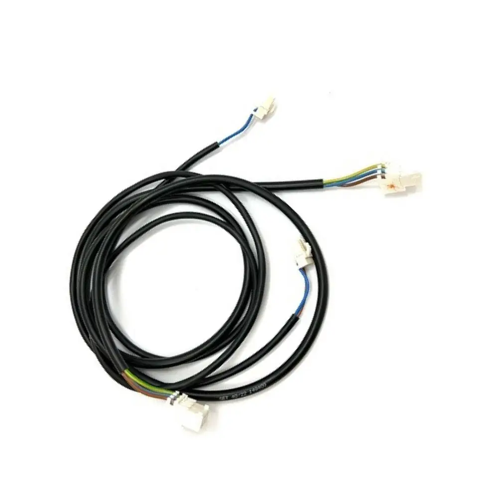 Verbindungsleitung mit mehreren Anschlüssen zum EMS Modul, hergestellt von Buderus. Kabel in schwarzer Isolierung, vielseitig einsetzbar in der Haustechnik.