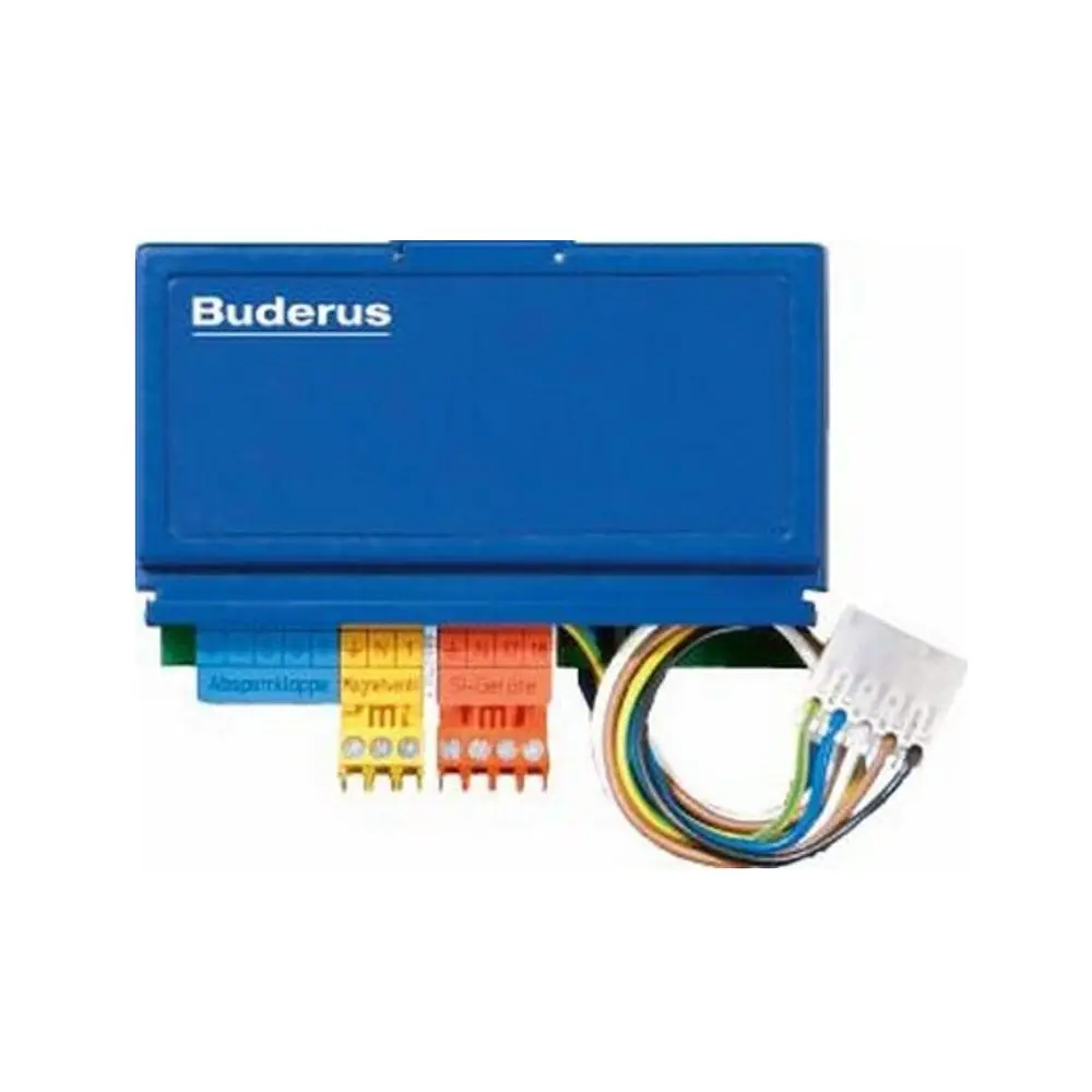 Buderus Steuergerät mit mehreren Anschlussklemmen in verschiedenen Farben und einem Kabelbaum für elektrische Verbindungen.
