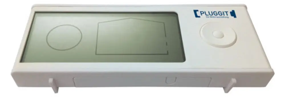 Funkfernbedienung von Pluggit mit Display und Tasten, geeignet zur Steuerung von Geräten. Auf dem Display sind geometrische Formen abgebildet.