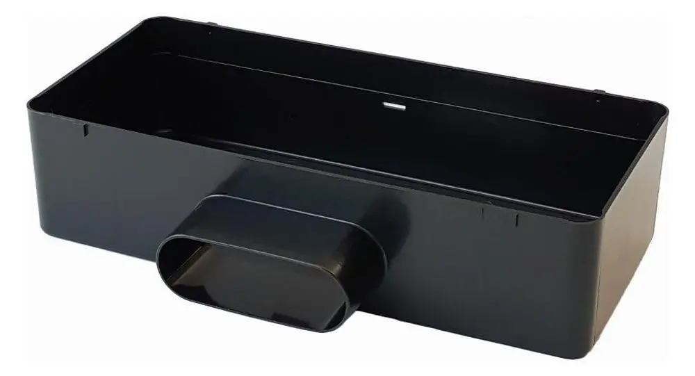 Schwarzes Luftauslassset von Pluggit für den Bodeneinbau, rechteckige Form mit seitlichem Auslass. Klare Kunststoffverarbeitung ohne zusätzliche Details.