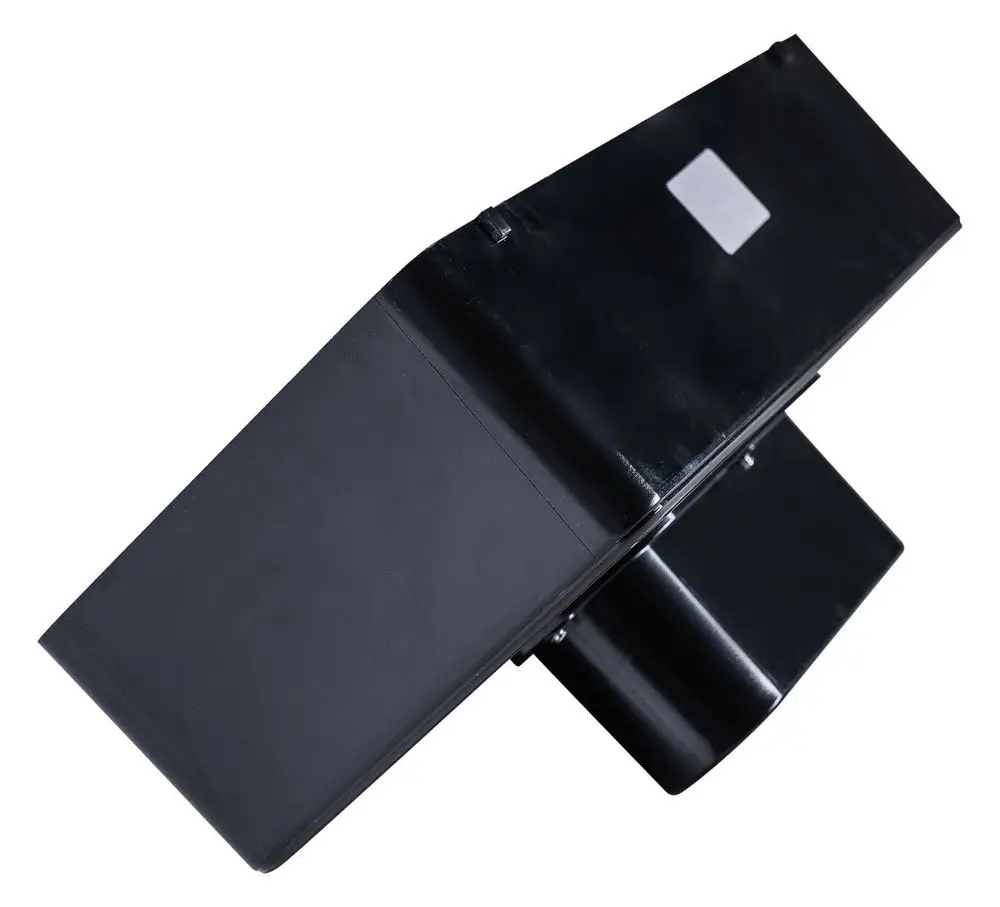 Luftauslassset von Pluggit, geeignet für den Bodeneinbau in Betondecken. Das Produkt weist eine flache, dreieckige Form auf und verfügt über einen zentralen Anschluss.