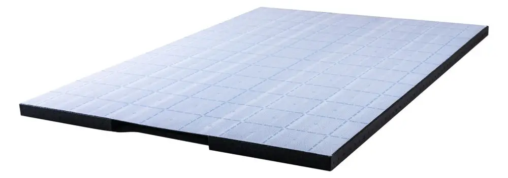 Pluggit Comfort Air Klett Panel in neutraler Farbe, flache Oberfläche mit quadratischem Muster, geeignet für Luftführungssysteme.