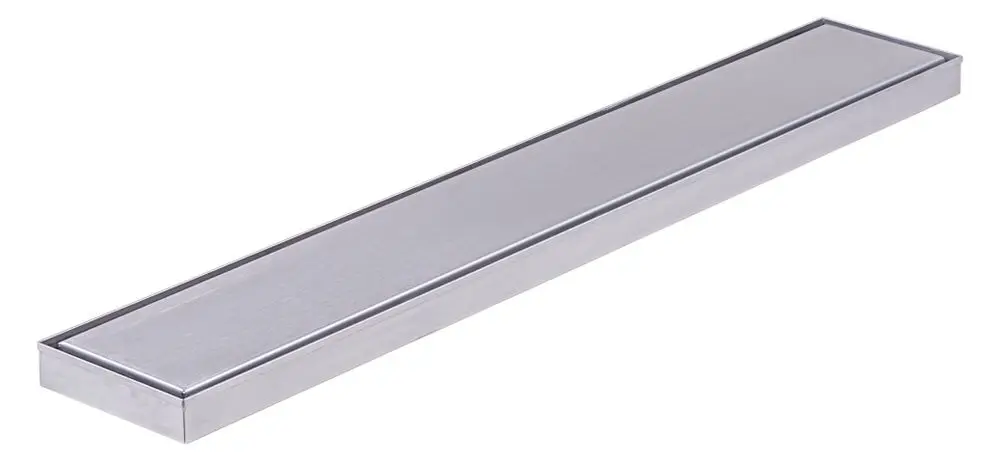 Bodenblende aus Metall, flach und rechteckig, mit einer nahtlosen Oberfläche, zur Integration in Fußbodenbeläge, von der Marke Pluggit.