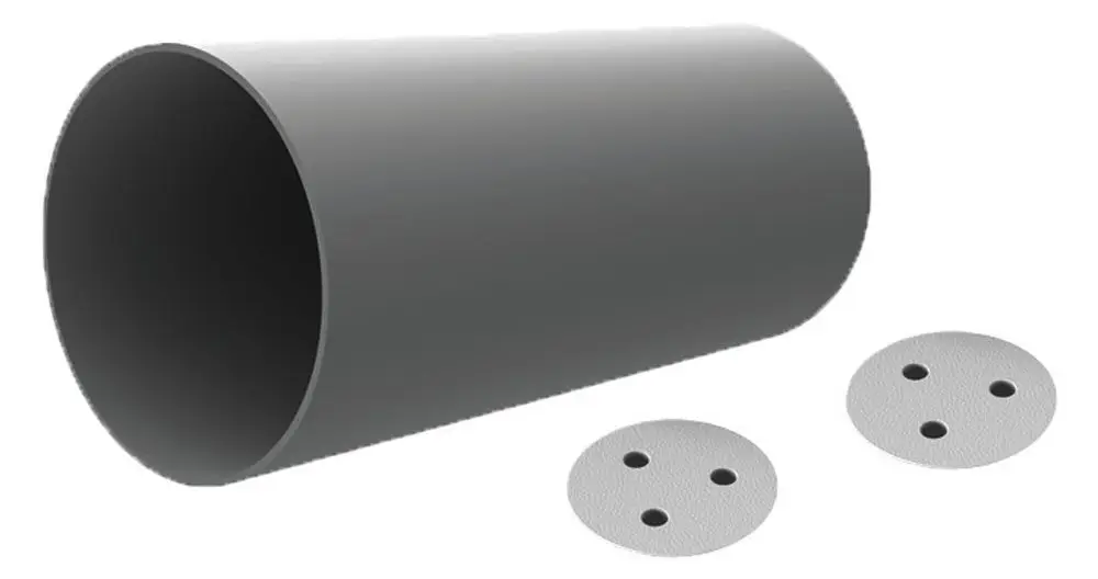 Schwarzes Montagerohr mit zwei runden Platten, die jeweils drei Löcher aufweisen, für die Verwendung mit Pluggit-Systemen.