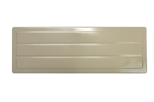 Gitter von Brötje in neutraler Farbe mit mehreren horizontalen Rillen, geeignet als Schutz oder Abdeckung.