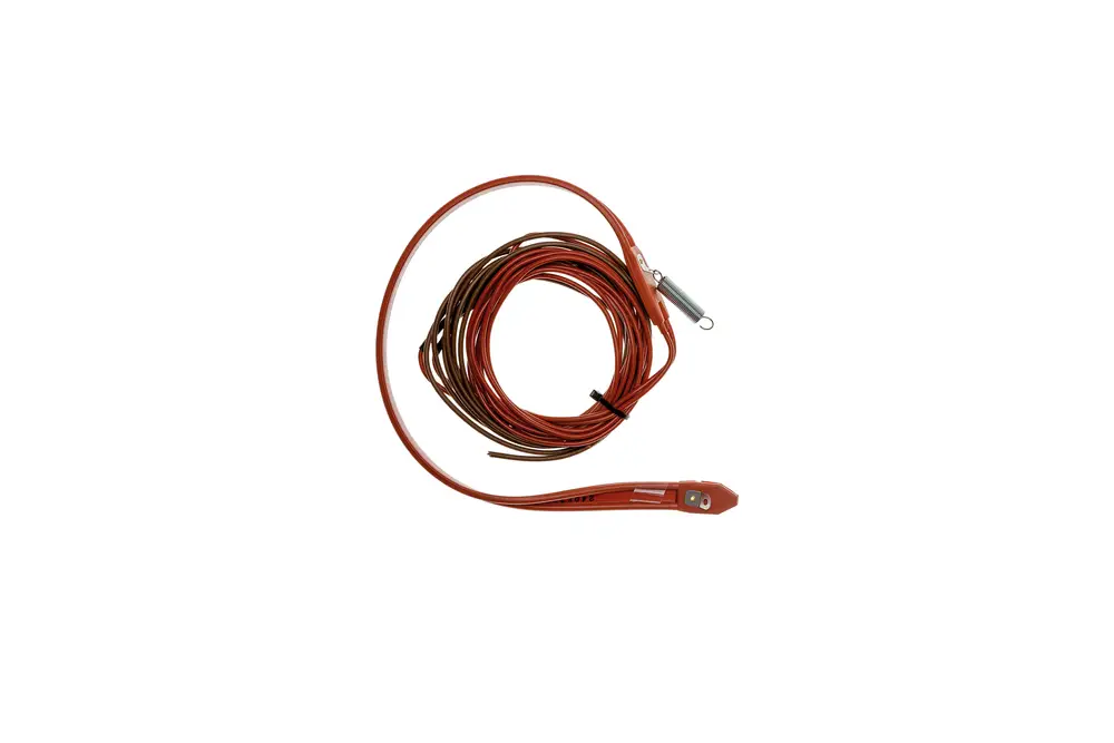 Rotes Kabel mit einer Schlaufe, endend in einer Anschlussstelle. Sichtbare Verbindungselemente. Teil eines BRÖTJE Zusatzheizsystems.