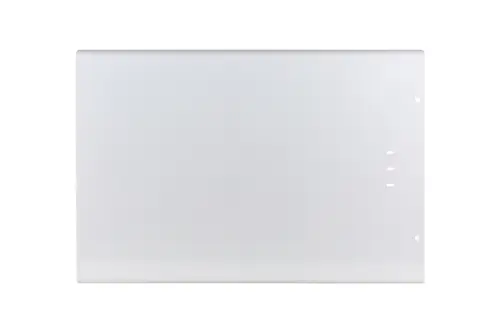Weiße Verkleidungsvorderwand von Brötje, flache Oberfläche mit seitlichen Bohrungen und drei vertikalen Rillen, auf weißem Hintergrund.