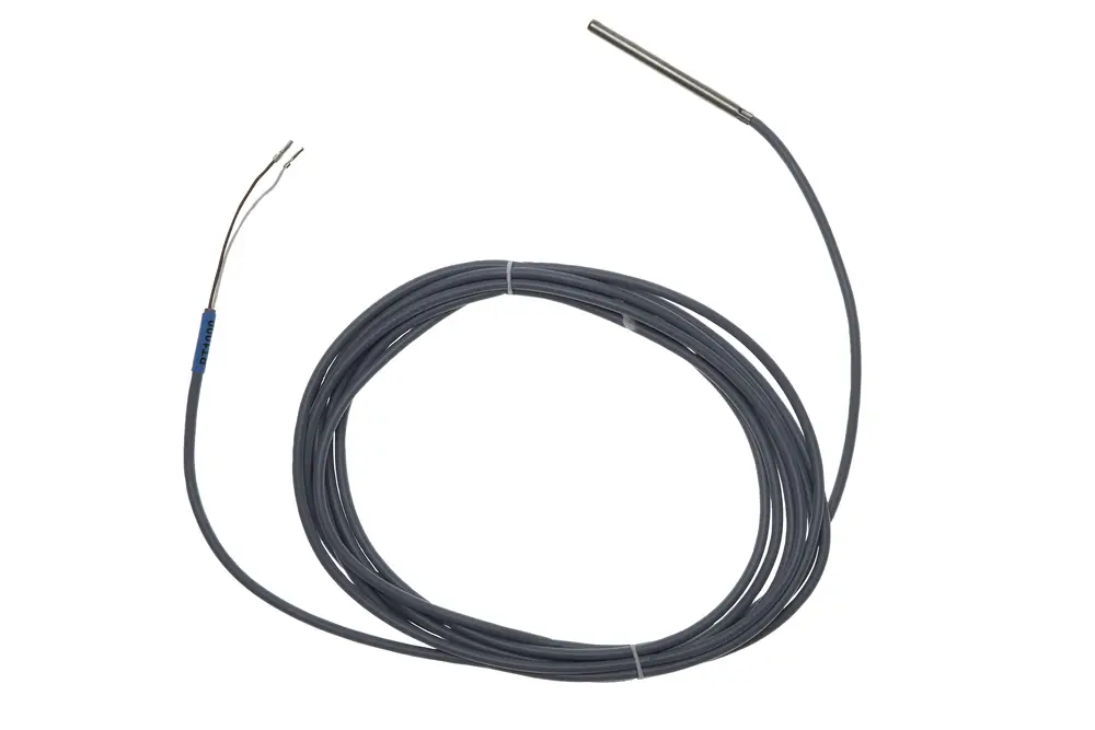 Temperaturfühler von Brötje mit einem langen Kabel und einem Metallfühler an einem Ende, geeignet zur Messung von Temperaturen in verschiedenen Anwendungen.