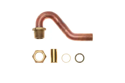 Brötje Warmwasserrohr in gebogener Form aus Kupfer, mit einem Anschlussgewinde und verschiedenen Verbindungselementen wie einer Mutter und Dichtungen.