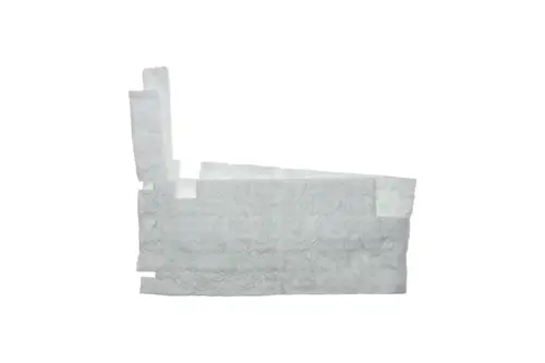 Brennerdichtung von Brötje, die aus einer weißen, strukturierten Materialfolie besteht, mit verschiedenen Kantenlängen und Klebeflächen. Geeignet für Anwendungen in Heizsystemen.