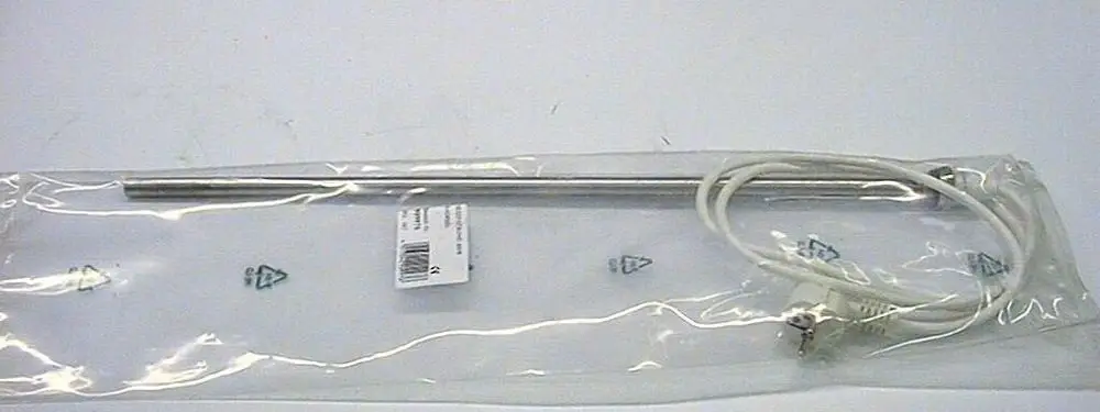Brötje Heizpatrone in einer transparenten Verpackung, besteht aus einem langen Metallstab mit angeschlossenem weißen Kabel und Stecker.