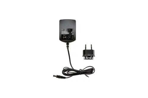 Netzteil von Brötje, bestehend aus einem schwarzen Adapter mit Anschlusskabel und einem abnehmbaren Stecker für die Stromversorgung.