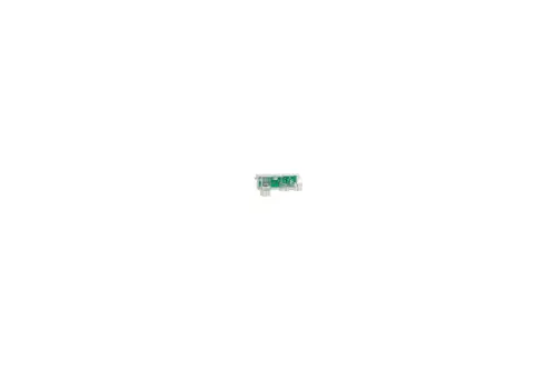 Brötje Durchflussmesser auf grünem PCB mit weißen Anschlüssen, platziert auf hellem Hintergrund, zeigt die elektronische Bauweise und Funktionalität des Geräts.