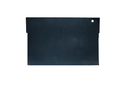 Schwarze Isolierplatte mit einem Loch oben rechts. Die Oberfläche ist leicht strukturiert. Verwendung in Verbindung mit Brötje Produkten zur Dämmung von Kondensatorwannen.