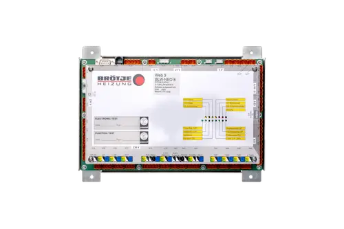 Brötje Steuerungsmodul mit verschiedenen Anschlüssen und  LED-Anzeigen zur Funktionstest und Elektronikprüfung auf der Oberfläche.