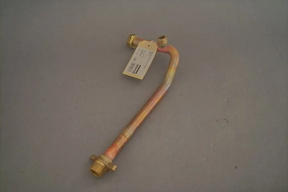 Rücklaufrohr aus Kupfer mit zwei Anschlussbedingungen, beschriftet, geeignet für Heizsysteme von Brötje.