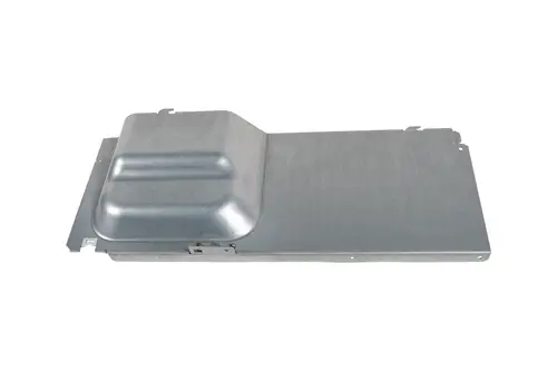 Metallplatte mit erhabener Fläche und seitlichen Befestigungen, geeignet für Brötje Heizsysteme, zur Verwendung in der Heiztechnik.