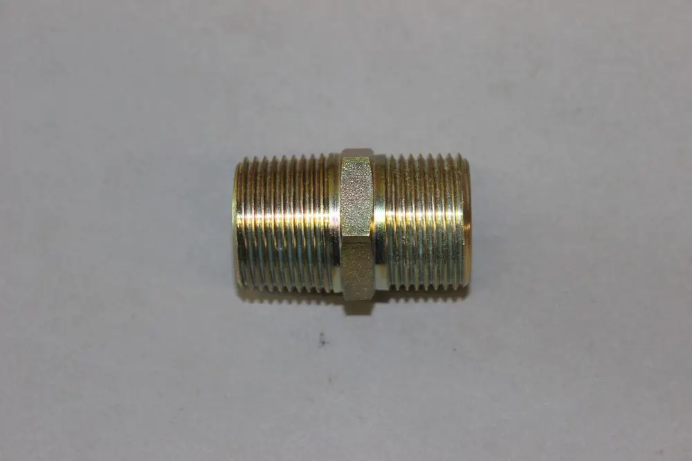 Brötje Doppelnippel mit zwei Gewindeenden, metallisch, zur Verbindung von Rohrleitungen. Klarer sichtbarer Gewindeansatz und festem Material.