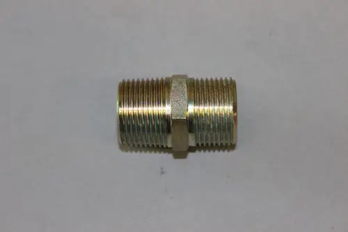 Brötje Doppelnippel mit zwei Gewindeenden, metallisch, zur Verbindung von Rohrleitungen. Klarer sichtbarer Gewindeansatz und festem Material.