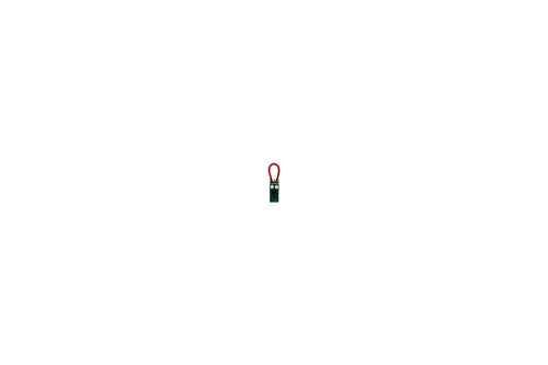 Brötje Stecker mit rotem Griff, zwei Anschlussstellen, auf grünem Träger, vor hellem Hintergrund.