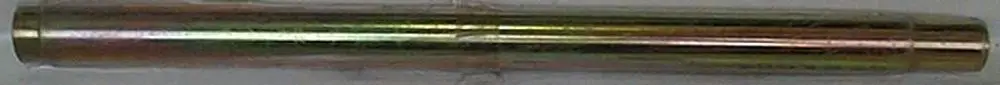 Silberner Bolzen mit glänzender Oberfläche, möglicherweise von der Marke Brötje, auf einem neutralen Hintergrund.