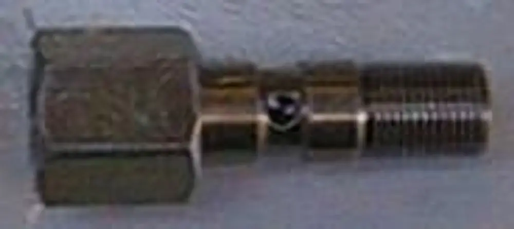 Brötje Hohlkernschraube aus Metall mit sechseckigem Kopf und einem Gewinde. Das Produkt ist in der Mitte verjüngt und hat einen glatten Schaft.
