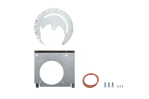 Brötje Gebläseplatte mit metallischen Komponenten, bestehend aus einer runden Platte, einem rechteckigen Gestell, einer Dichtung und mehreren Schrauben, angeordnet auf einem weißen Hintergrund.