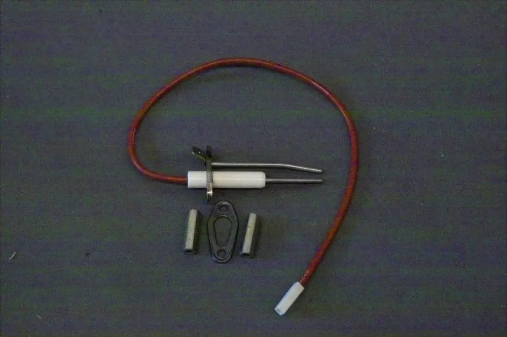 Brötje Zündelektroden mit Kabel und Verbindungselementen. Bestandteile bestehen aus einer angepassten Zündelektrode und Zubehörteilen.