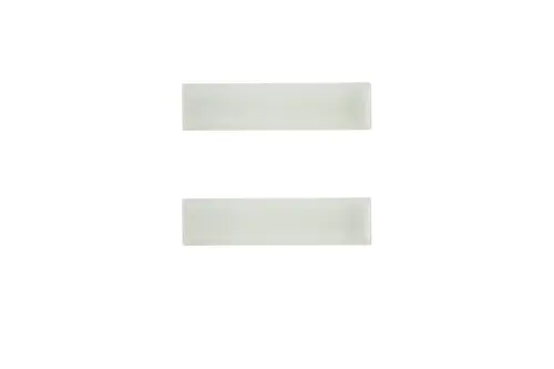 Zwei transparente Clips von Brötje, die horizontal nebeneinander angeordnet sind. Sie sind für die Befestigung geeignet und haben eine rechteckige Form.