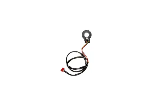 Brötje Coil mit mehreren elektrischen Leitungen, die zu einem Stecker führen. Das Produkt besteht aus einem runden Grundkörper mit einer Öffnung in der Mitte.