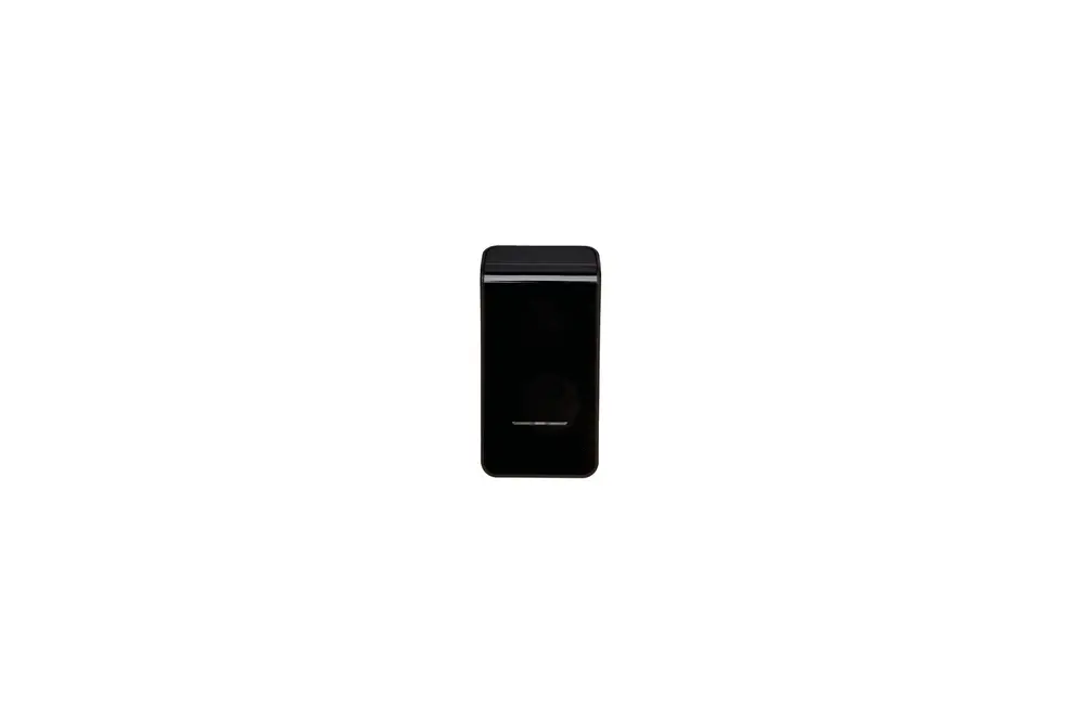 Schwarzer USB-Dongle von Brötje mit einem minimalistischen Design. Keine weiteren erkennbaren Informationen oder Details sind sichtbar.