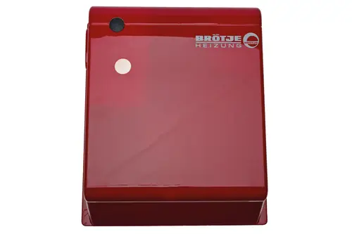 Rote Brennerhaube mit dem Logo von Brötje, mit einer glatten Oberfläche und zwei Montagepunkten auf der Oberseite, geeignet für Heizsysteme.