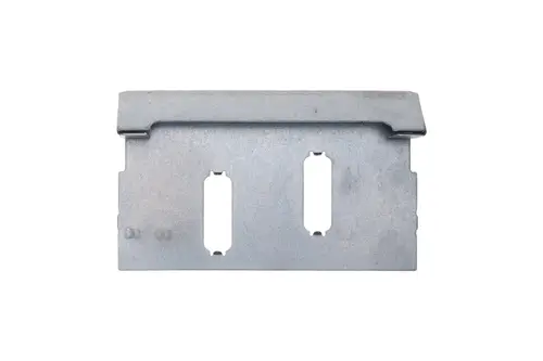 Brötje Stützwinkel aus Metall für die Montage von Dachhaken, mit zwei schmalen Öffnungen zur Befestigung und einer oberen Halterung.