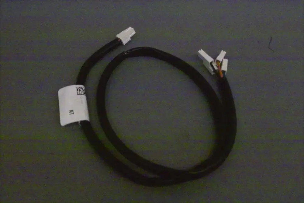Schwarzes Stromzufuhrkabel mit zwei Steckverbindern an einem Ende und freiliegenden Drähten am anderen Ende, gekennzeichnet für Brötje-Geräte.