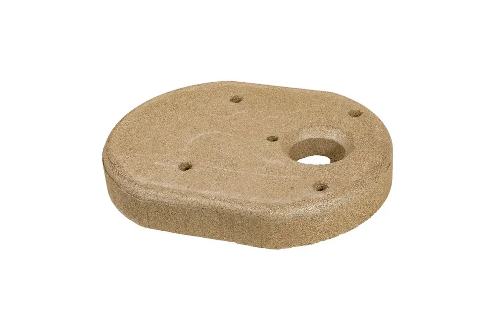Isolierstein in ovaler Form für eine Brennertür, hergestellt von Brötje. Die Oberfläche zeigt eine sandige Struktur und hat eine Öffnung sowie mehrere Montagebohrungen.